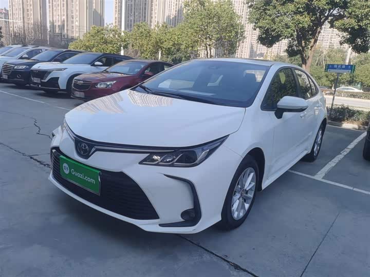 Фото 1 - Toyota Corolla