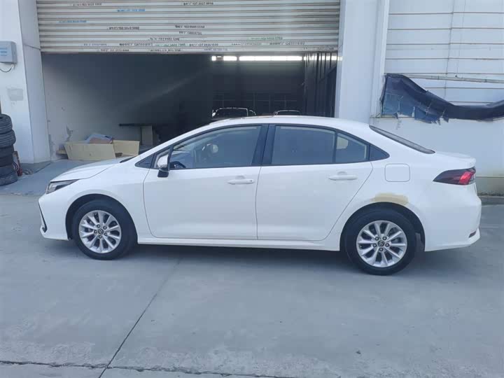 Фото 5 - Toyota Corolla