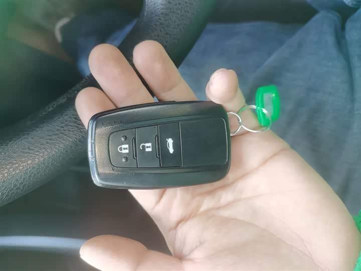 Фото 9 - Toyota Corolla