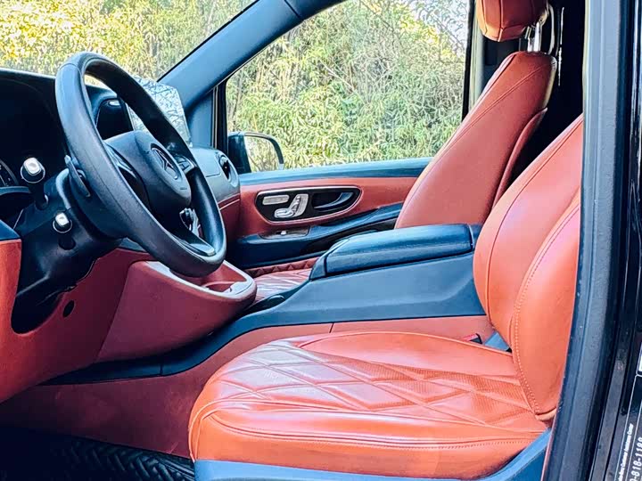 Фото 9 - Mercedes-Benz Vito