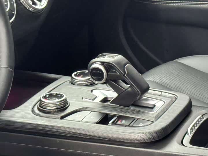 Фото 9 - Tank 300