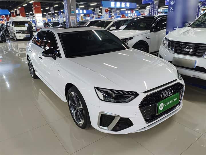 Фото 4 - Audi A4L