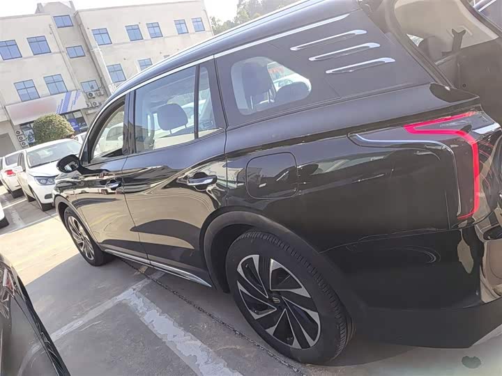 Фото 5 - Hongqi HS7 Hybrid