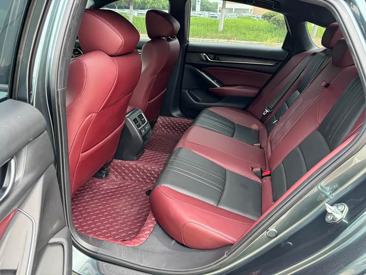 Фото 4 - Honda Inspire