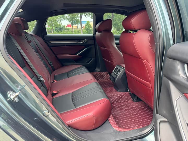 Фото 6 - Honda Inspire