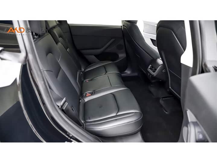 Фото 8 - Tesla Model Y