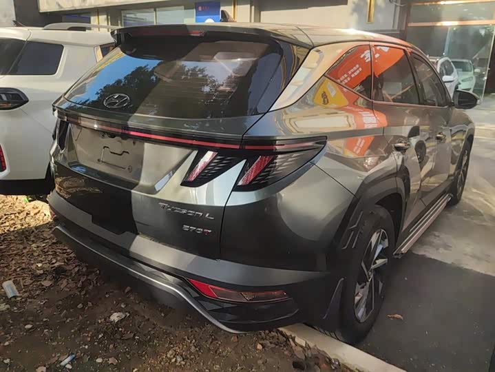 Фото 3 - Hyundai Tucson L