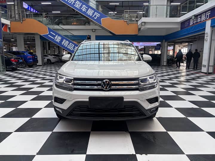 Фото 2 - Volkswagen Tharu