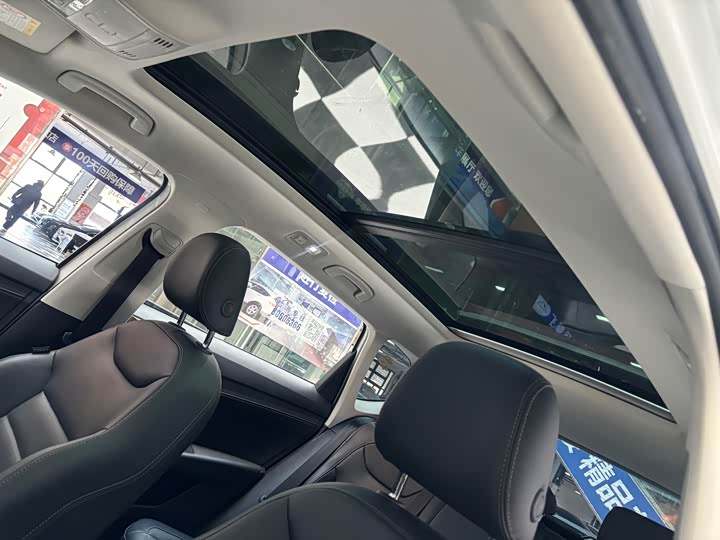 Фото 9 - Volkswagen Tharu