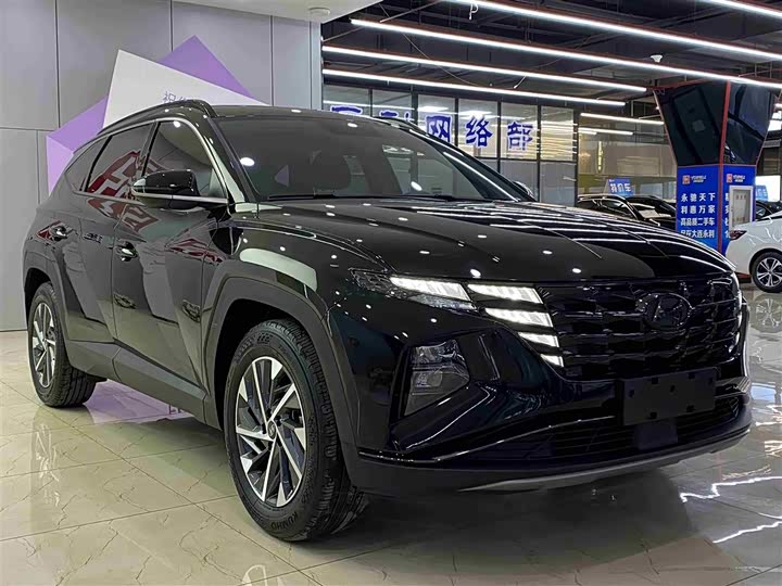 Фото 3 - Hyundai Tucson L