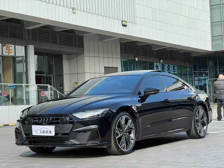 Фото 1 - Audi A7L