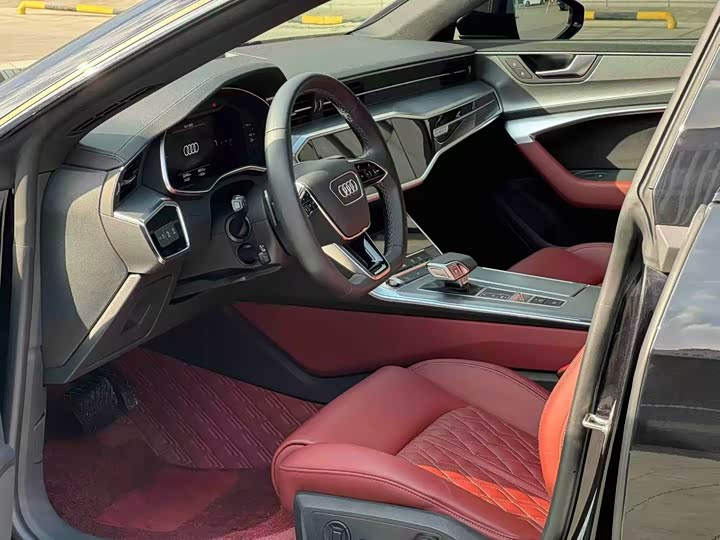 Фото 3 - Audi A7L