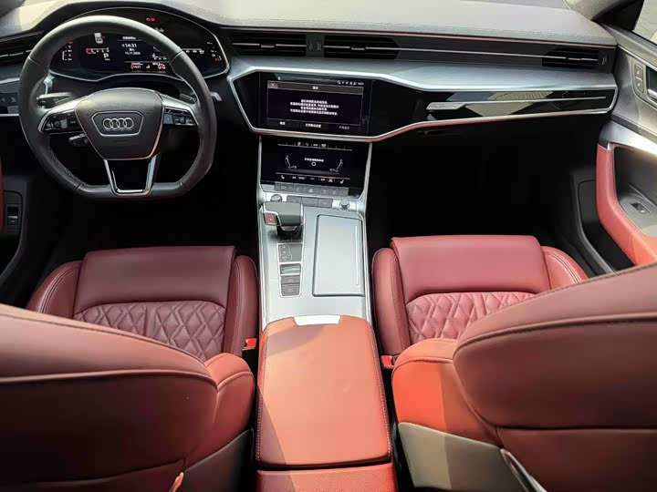 Фото 5 - Audi A7L