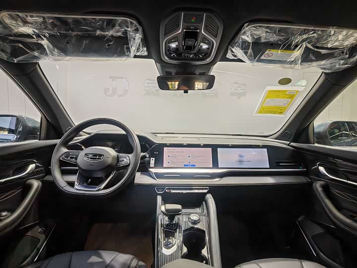 Фото 8 - Geely Monjaro