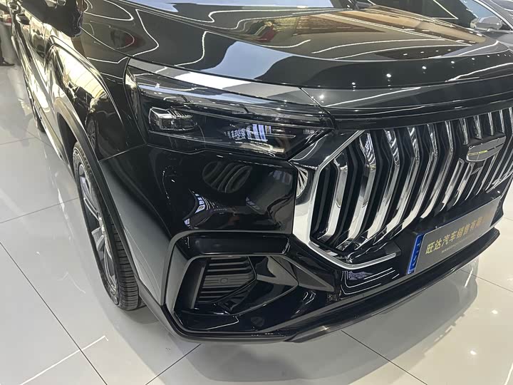 Фото 4 - Geely Okavango L