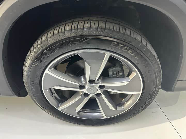 Фото 5 - Geely Okavango L