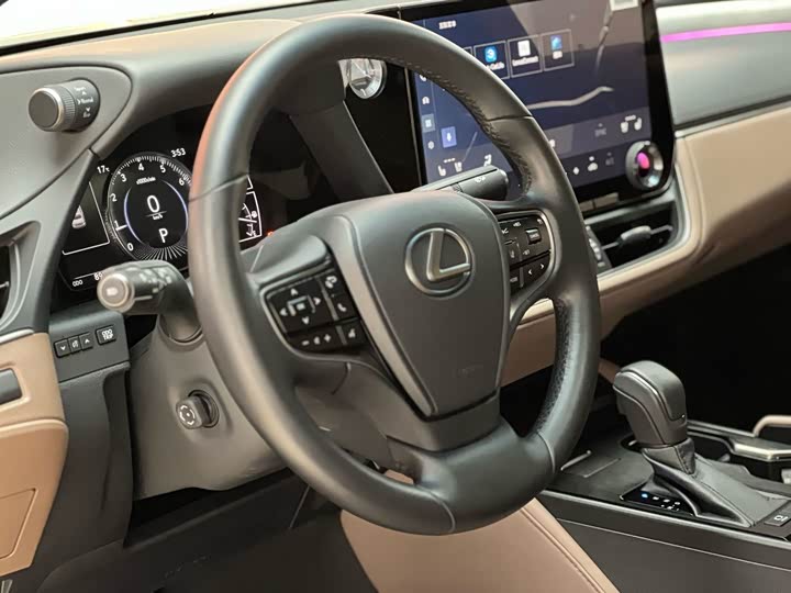 Фото 7 - Lexus ES