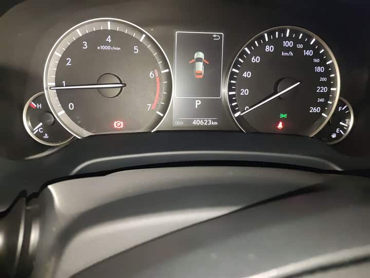 Фото 5 - Lexus RX