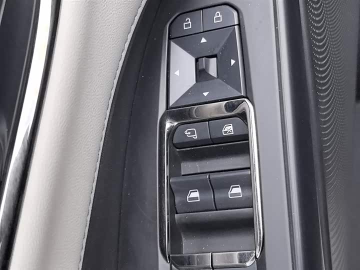 Фото 9 - Ford Mondeo Sport (Evos)