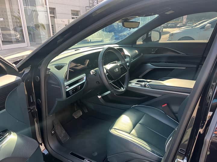 Фото 4 - Cadillac Lyriq