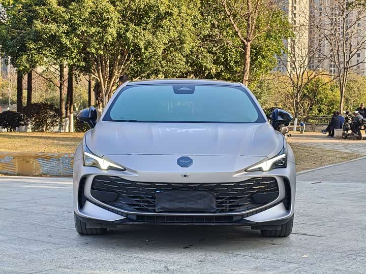 Фото 2 - MG Motor 7