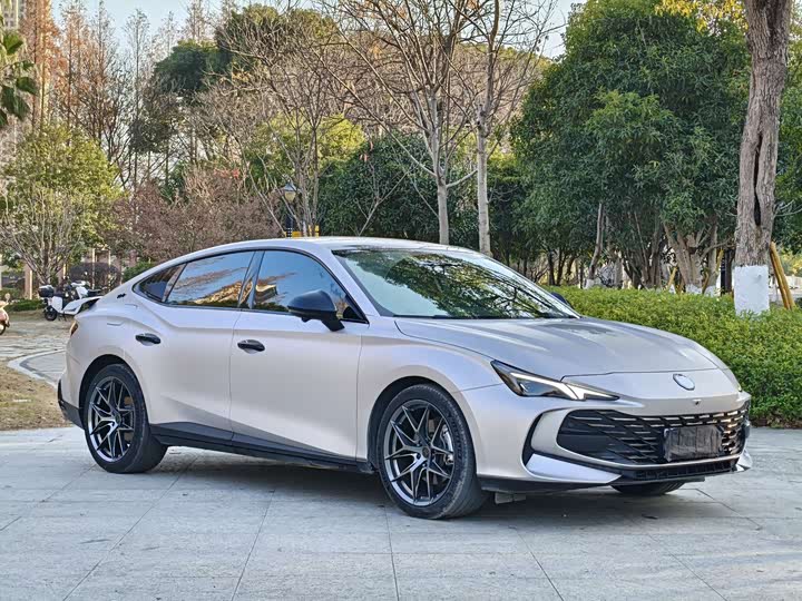 Фото 3 - MG Motor 7