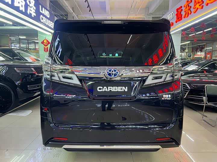 Фото 8 - Toyota Vellfire