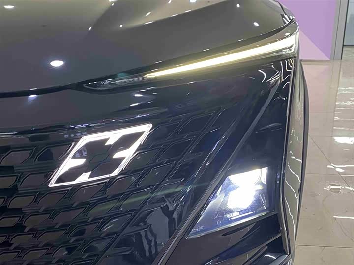 Фото 4 - Changan UNI-T