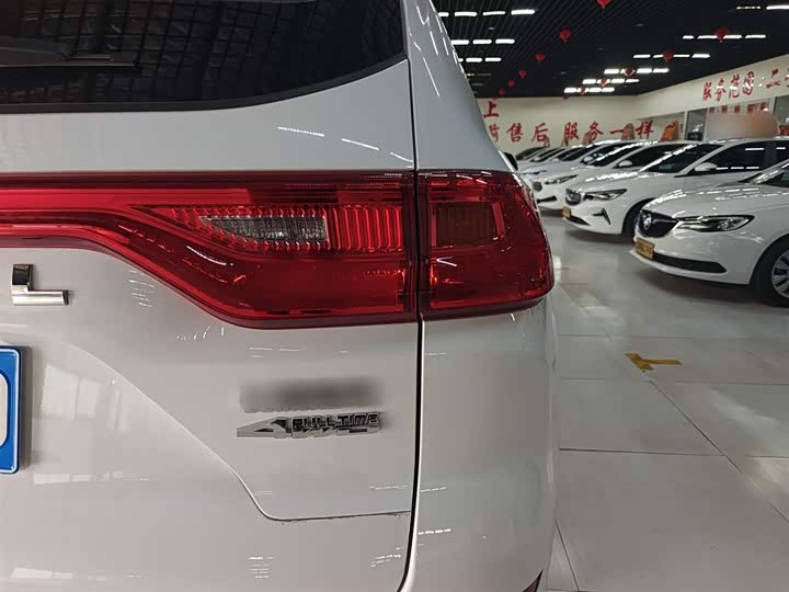 Фото 8 - Haval M6
