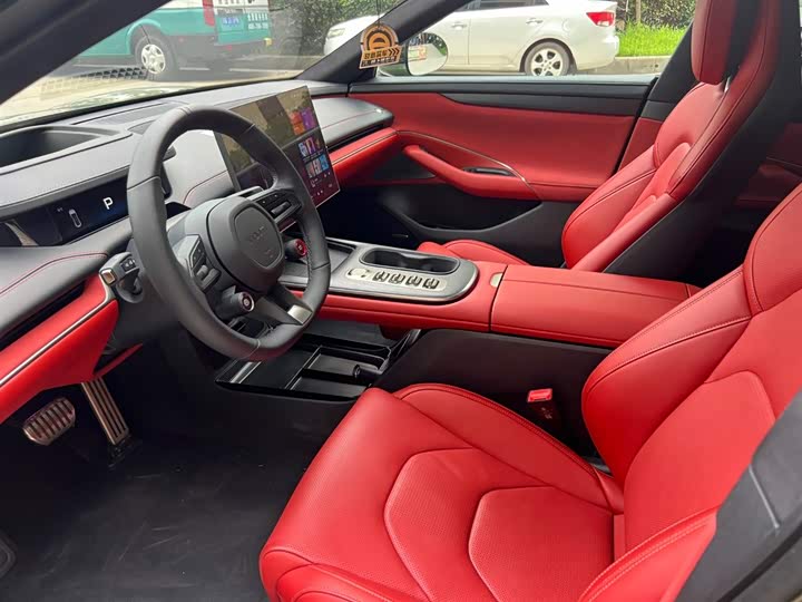 Фото 4 - Xiaomi SU7