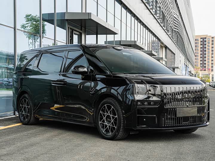 Фото 3 - Zeekr 009