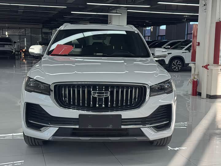 Фото 2 - Geely Monjaro