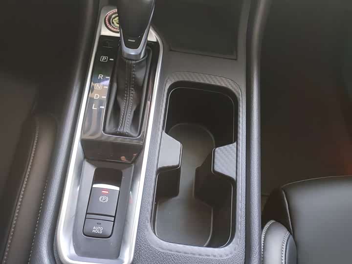 Фото 7 - Nissan Sylphy