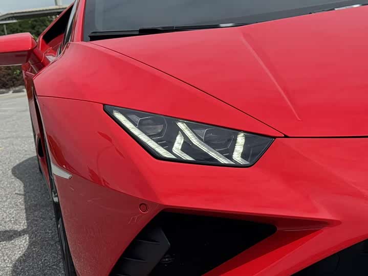 Фото 3 - Lamborghini Huracán