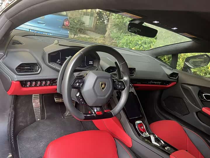 Фото 6 - Lamborghini Huracán