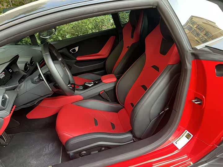 Фото 7 - Lamborghini Huracán