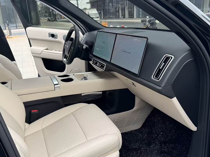 Фото 8 - LiXiang L9