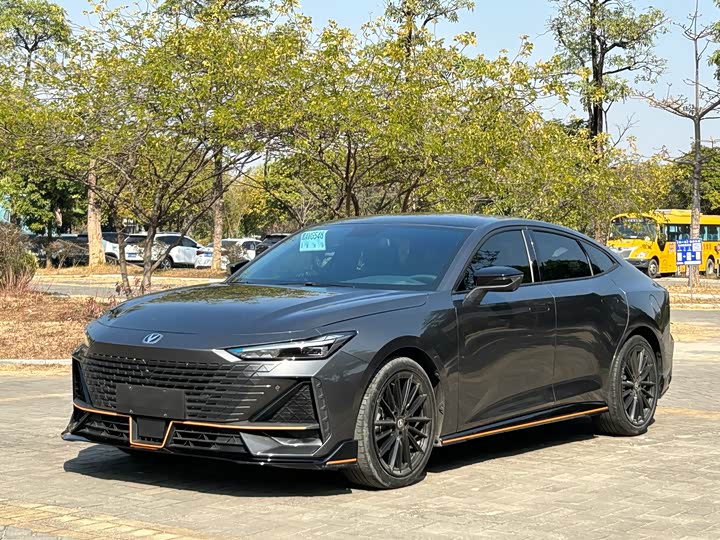 Фото 1 - Changan UNI-V