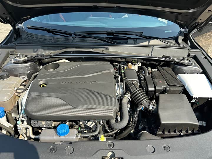 Фото 5 - Changan UNI-V