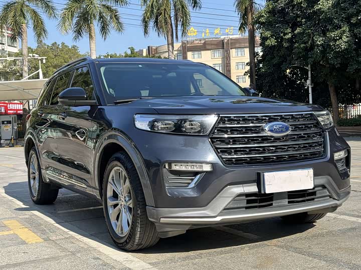 Фото 3 - Ford Explorer