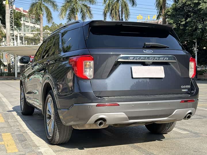 Фото 5 - Ford Explorer