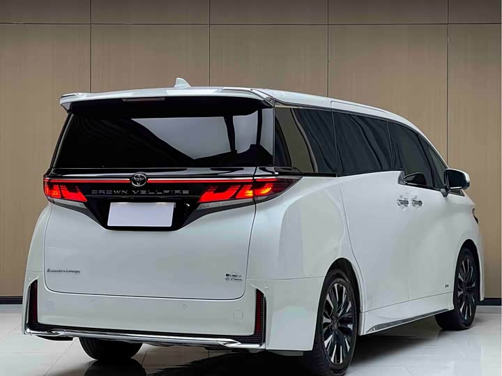 Фото 3 - Toyota Vellfire