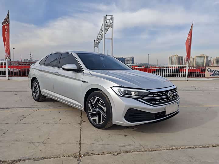 Фото 3 - Volkswagen Sagitar L