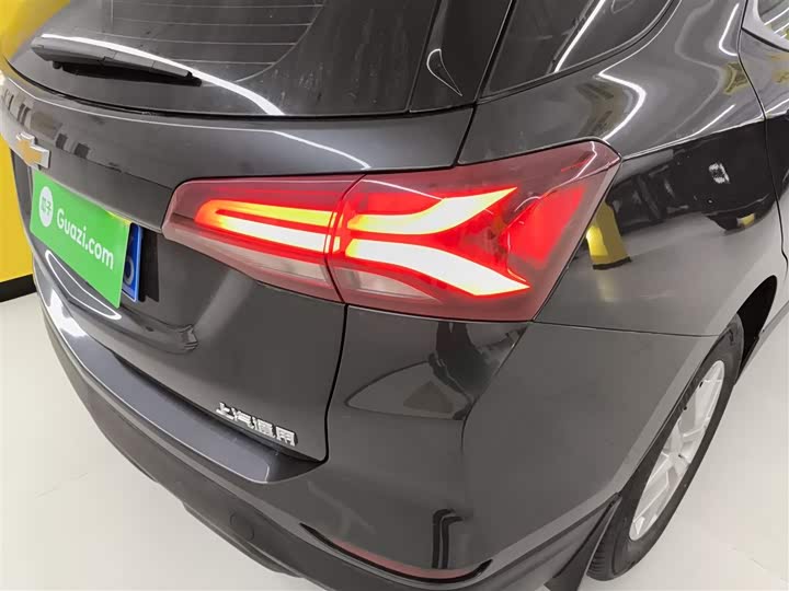 Фото 8 - Chevrolet Equinox