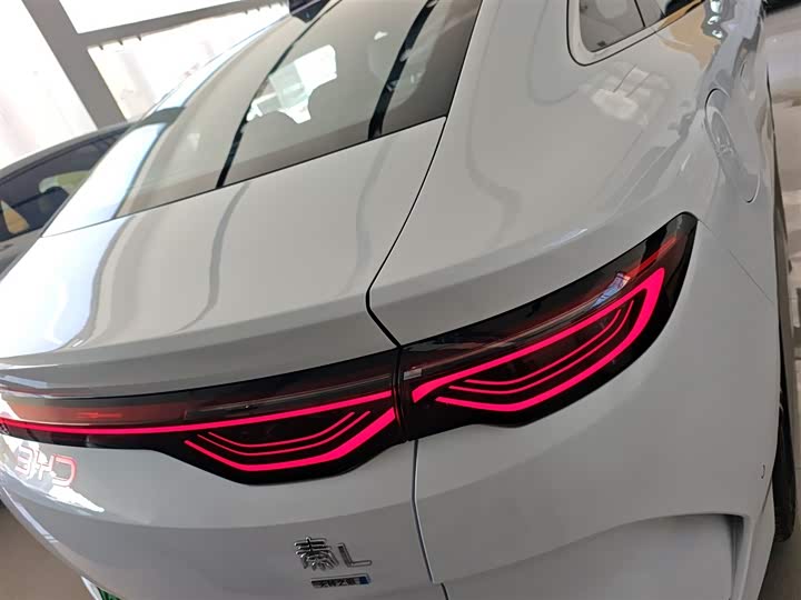 Фото 8 - BYD Qin L