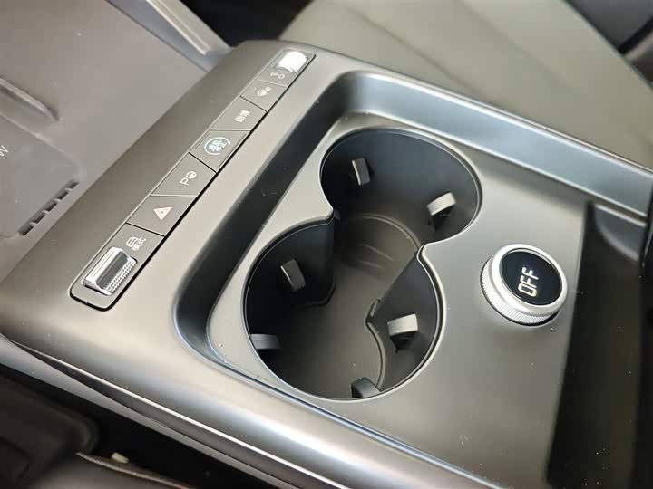 Фото 9 - BYD Qin L