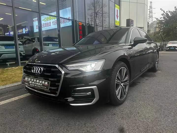 Фото 1 - Audi A6L