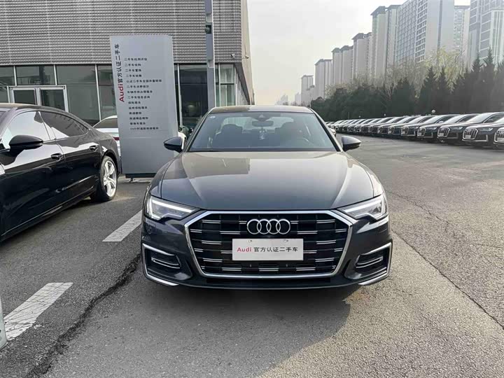 Фото 2 - Audi A6L