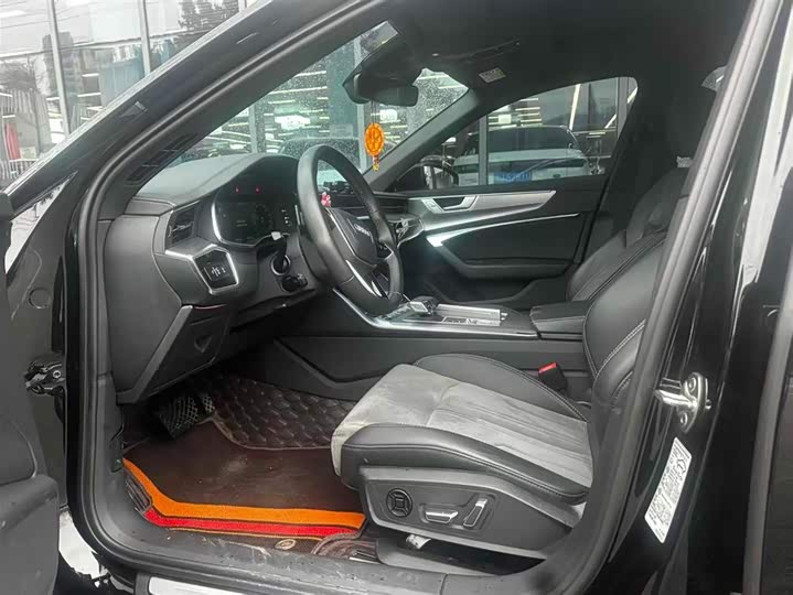 Фото 3 - Audi A6L