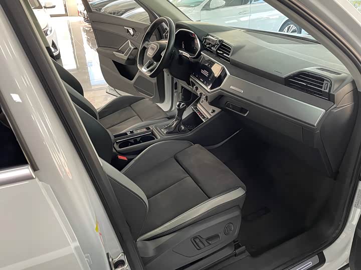 Фото 7 - Audi Q3